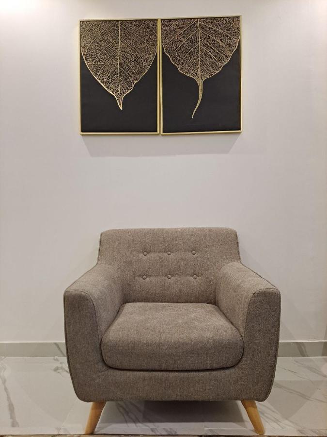 Aparthotel Golden Dahlia Fintas à Koweït Extérieur photo